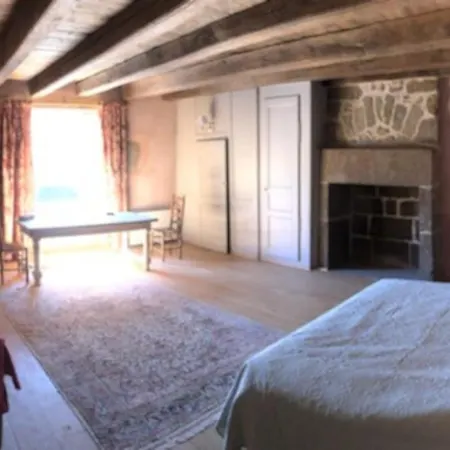 Le Chevalier - Maison Et Jardin Face A La Montagne Holiday home *